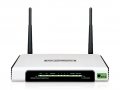 TP-link TL-WR1042ND 2.4 GHz WiFi Router